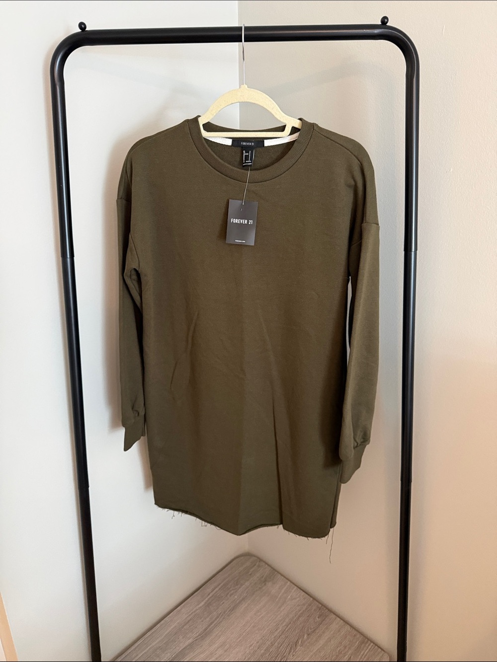 Forever 21 Olive Green Long Sleeve Crew Sweatshirt